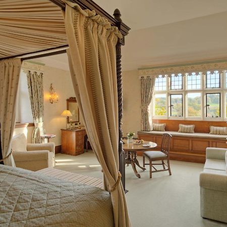 Hotel Gravetye Manor East Grinstead Esterno foto