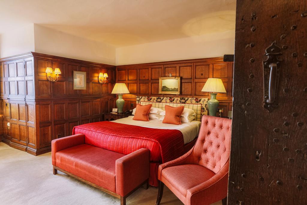 Hotel Gravetye Manor East Grinstead Esterno foto