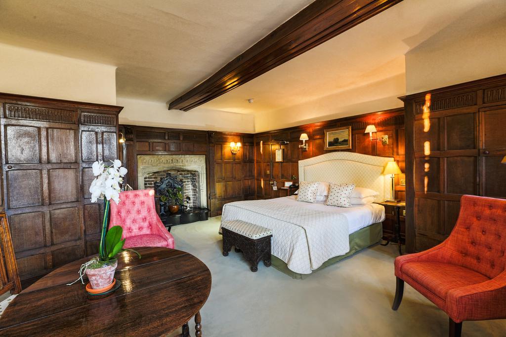 Hotel Gravetye Manor East Grinstead Esterno foto