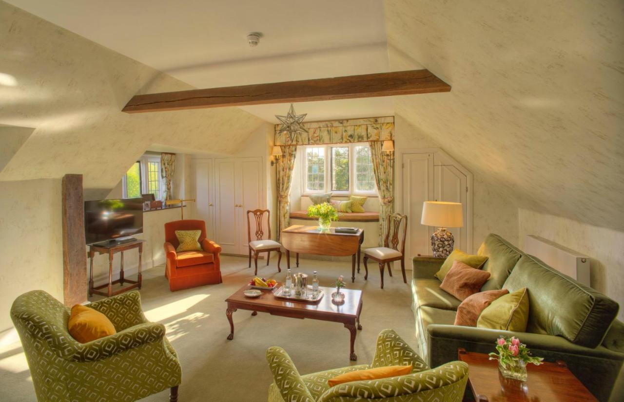 Hotel Gravetye Manor East Grinstead Esterno foto