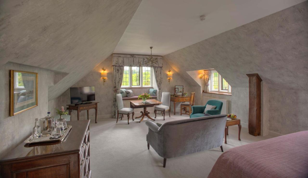 Hotel Gravetye Manor East Grinstead Esterno foto