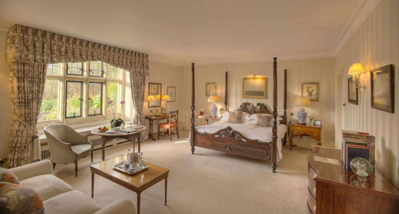 Hotel Gravetye Manor East Grinstead Esterno foto