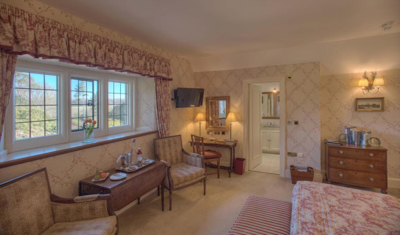 Hotel Gravetye Manor East Grinstead Esterno foto