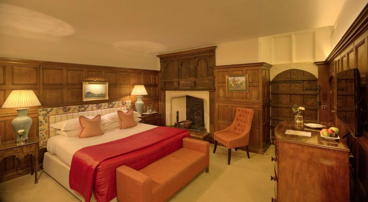 Hotel Gravetye Manor East Grinstead Esterno foto